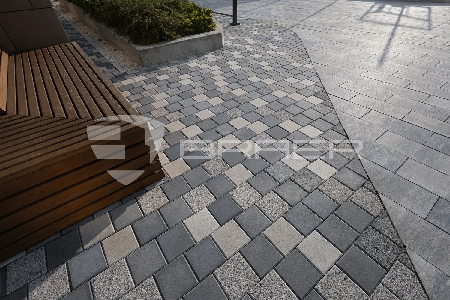 trotuarnaya-plitka-luvr-granit-n-3-